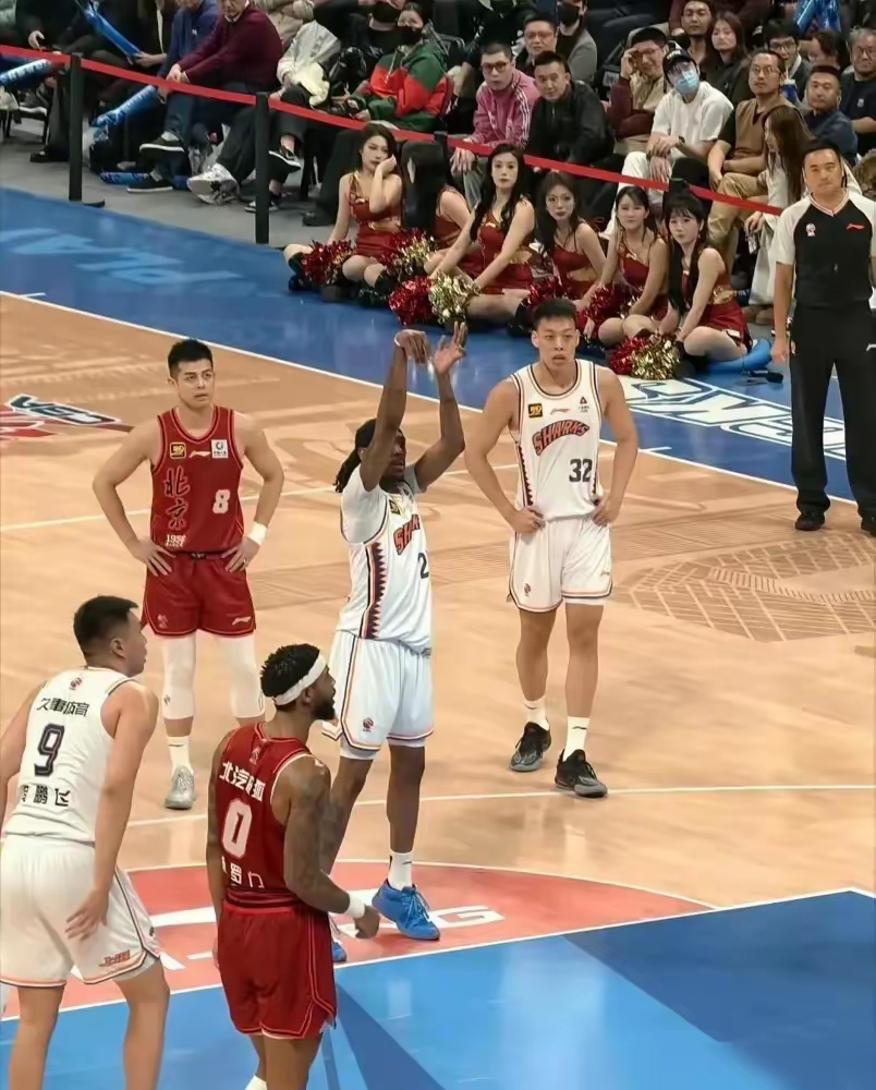 包含今晚体能课后;北京首钢复出首秀备战NBA总决赛;信心回归;球队文化再被提及的词条-爱游戏